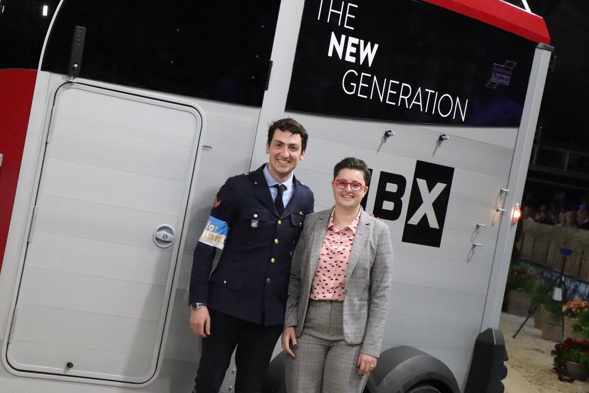 🏆🚛For the 2nd year in a row, Lorenzo de Luca is the Best 5* rider of the Jumping Mechelen!
He took home the new HBX Ifor Williams Trailer. 

#jumpingmechelen #bestrider @Ifor_Williams