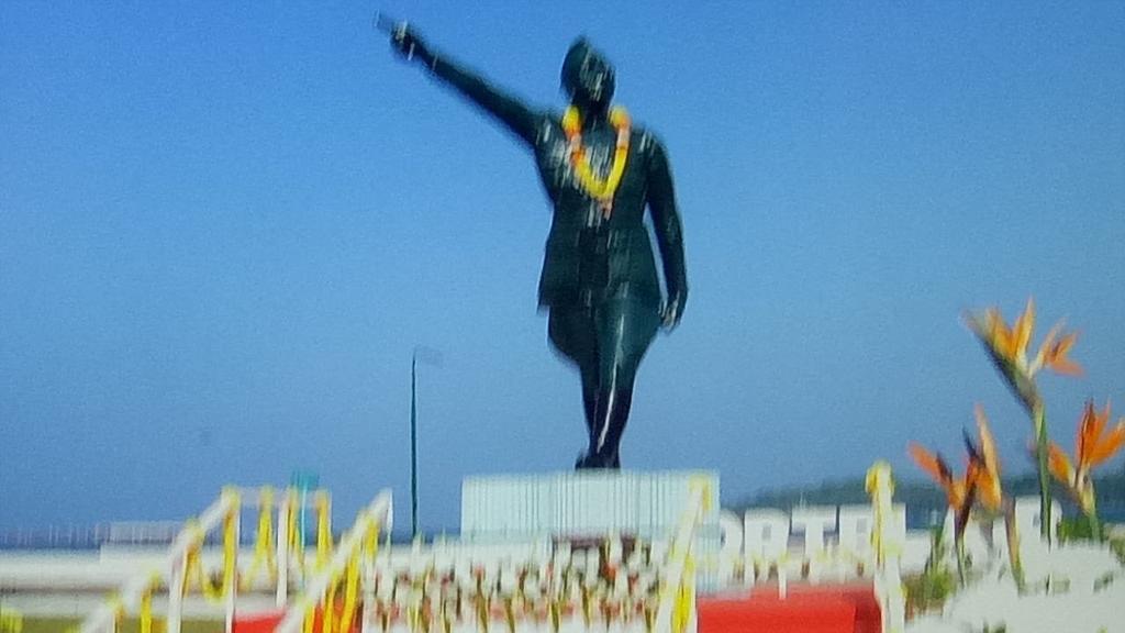 omprakash678's tweet photo. #PMModi @narendramodi  hoisted 150 feet tall Indian flag on the sea shore of #PortBlair to mark 75 years of #NetajiSubhashChandraBose hoisting the flag in 1943.. 

It is the 1st high mast flag in the edge of the sea anywhere in the country..

#PMInAndaman #TIRANGA
#NarendraModi https://t.co/KJl02feWJP