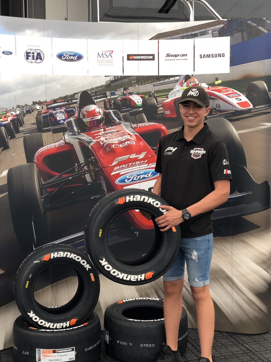 JammaSharp's tweet image. To everyone who has helped and supported me in 2018, my mum and dad, the team and all my sponsors I want to say a massive thank you. Without you I couldn’t have raced this year. Looking forward to new things in 2019 with all the knowledge I’ve gained #newyearnewgoals