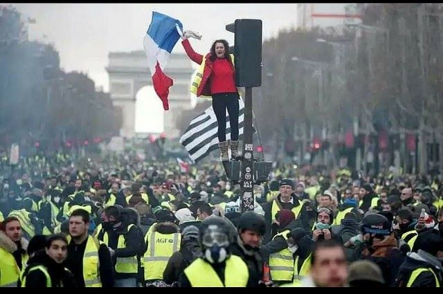 leoselivan's tweet photo. News Quiz 2018 - traditional news roundup for your first lesson in 2019 https://t.co/mrBSyufjpH #elt #tesol #eapchat https://t.co/n6zf3JNoLi