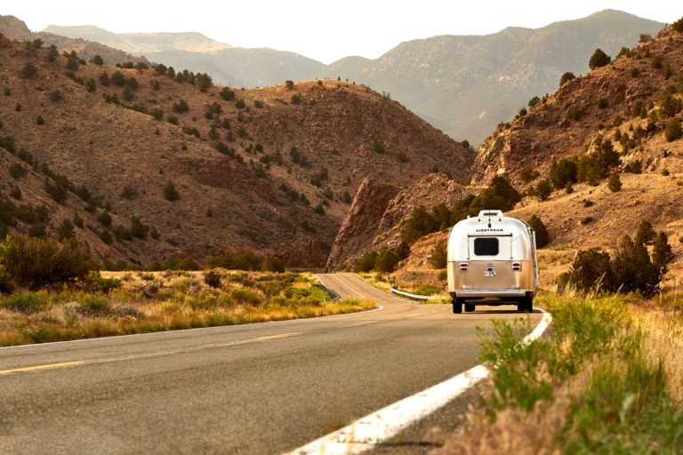 RvSimplified's tweet image. Ultimate Guide to Exploring and Adventuring in an RV... ow.ly/CFKI30n3vax #RV #Adventuring #RVguide