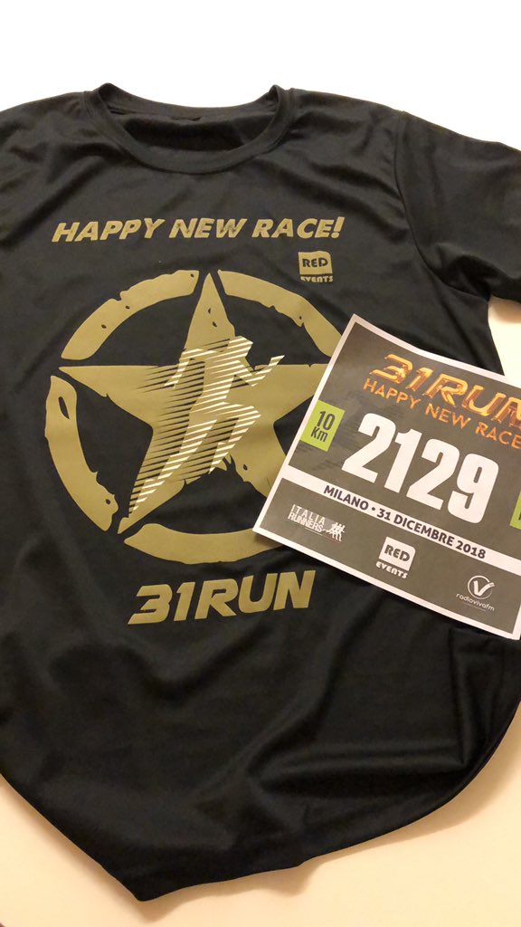 40Runner2018's tweet photo. @gialucros Ultima corsetta dell’anno!! @runlovers #garmin #nikeplusRunning #borntorun https://t.co/dVzVAH0dE4