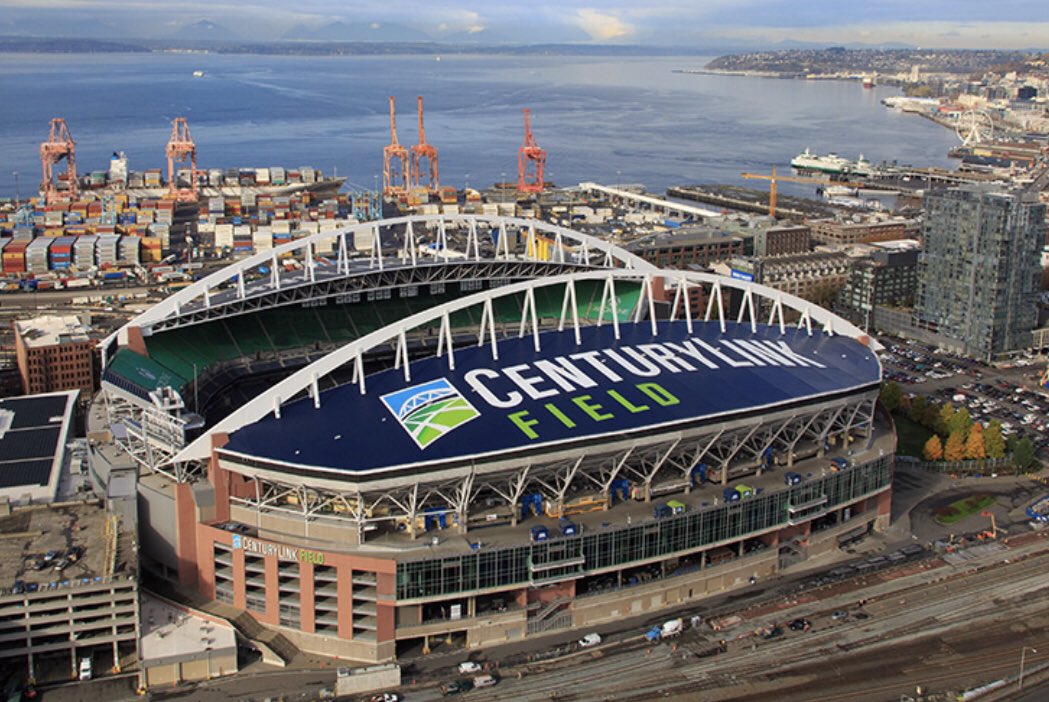 XandersTruck's tweet photo. We’re serving our Incredible Sandwiches at @CenturyLink_Fld for the @Seahawks game starting at 11am until we sell out 💙💚 #downtownseattle #foodtruck https://t.co/7D8ltzc5Zc