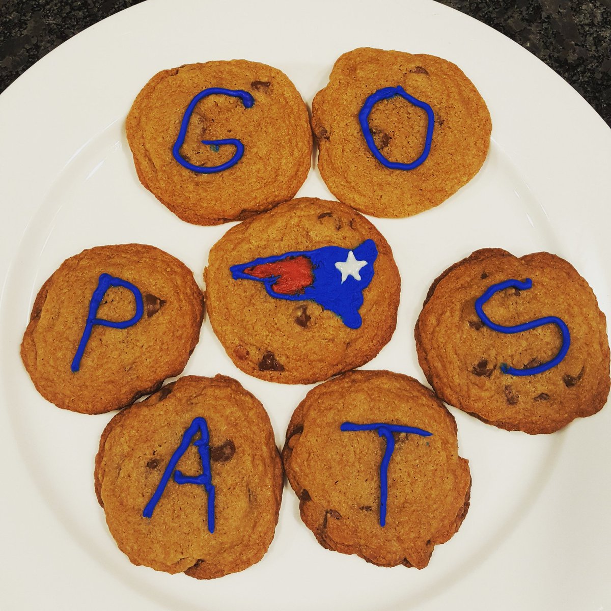 Jenn_Goodson's tweet photo. Pats game day cookies #patsgame https://t.co/3stsq6FFCR