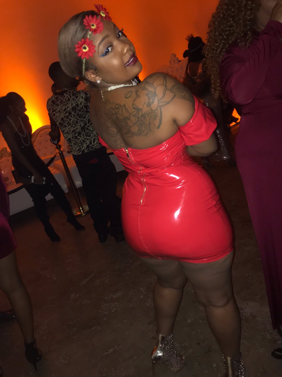 tinateapotw's tweet photo. Last night Ok last one ☝️ i mean 2 @slimjxmmi @swaelee @raesremmurd 😭❤️❤️❤️❤️❤️ #GREATGATSBY#raesremmurd #sremmlife #swaelee #slimjimmy #slimjxmmi #birthday https://t.co/WqQCkFIdcs