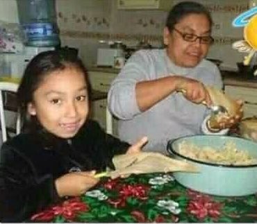 PanteraMonger's tweet photo. — Mamá me salio un pelo en el tamal
— y te van a salir más hija. https://t.co/83jv6VSuTl