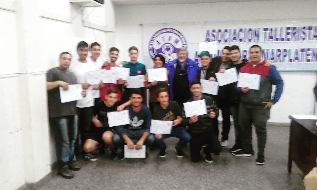 ATAMMDP's tweet photo. Cerramos este 2018 compartiendo las últimas imágenes de la entrega de certificados de los Cursos dados en convenio junto con el CFP Nro 401.
¡Felicitaciones a todos los que cursaron! 😃 https://t.co/JNE7gnJ3lD