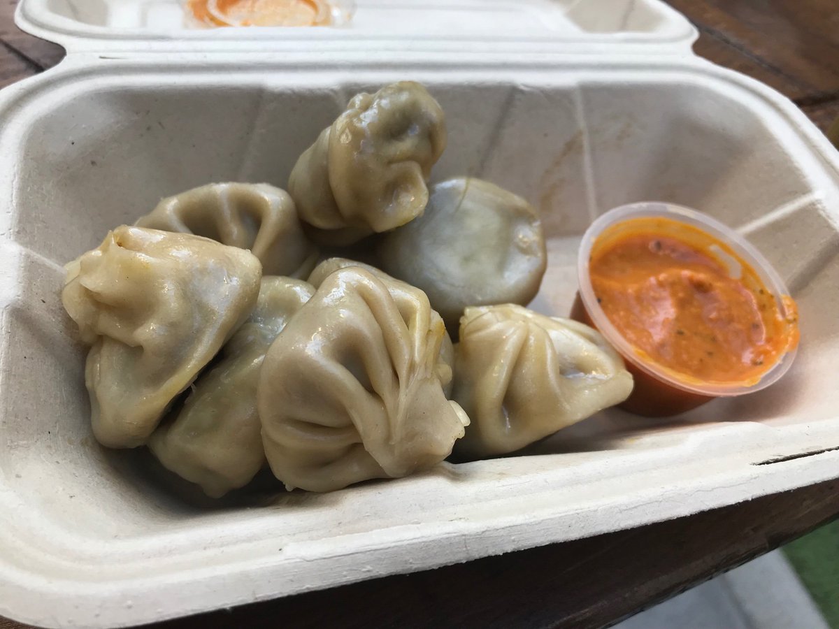 Always on the lookout for non greasy delicious meat free food truck food: check out <a href="/momolicioussf/">MOMOlicious</a> #thefutureismeatfree #offthegridmeatfree #meatfreestreetfood