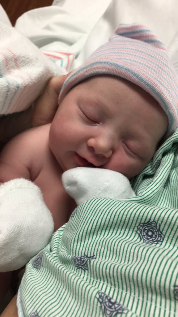 yungwhetto's tweet photo. Going into to 2019 a DAD to the most precious and perfect baby girl ever https://t.co/L16KvQiSsx