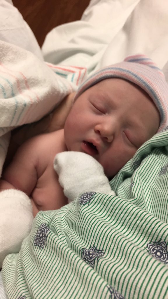 yungwhetto's tweet photo. Going into to 2019 a DAD to the most precious and perfect baby girl ever https://t.co/L16KvQiSsx