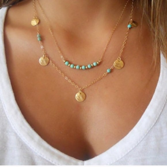 Mags3368's tweet photo. So good I had to share! Check out all the items I'm loving on @Poshmarkapp #poshmark #fashion #style #shopmycloset #francescascollections #goldenthreads: https://t.co/51SlCLOXG4 https://t.co/uorqNtDJrR