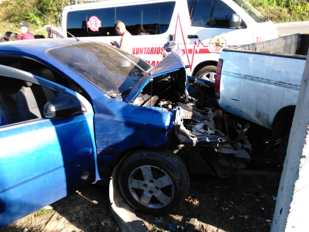 BVoluntariosGT's tweet photo. #EMERGENCIASCVB122
🚨Accidente de Transito🚨
Accidente de tránsito km 114 ruta interamericana jurisdiccion cantón chujulimul, entre dos vehiculos deja como saldo 4 heridos los cuales fueron atendidos por CBV de la 98 Cia los trasladaron a  emergencia del hospital de Solola https://t.co/teN9In0YXz