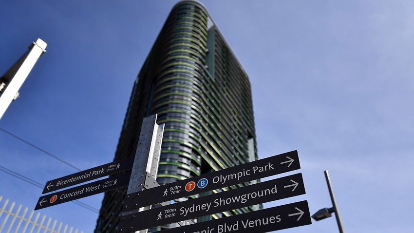 stirlospace's tweet photo. Opal Tower: Concrete panel 'not cause of' crack https://t.co/UcI0JIMyRs #opaltower #dodgybuilders #dodgydevelopers #property the worst humans or well. Not quite as bad as some. Issshh https://t.co/nwMLtPf8aX