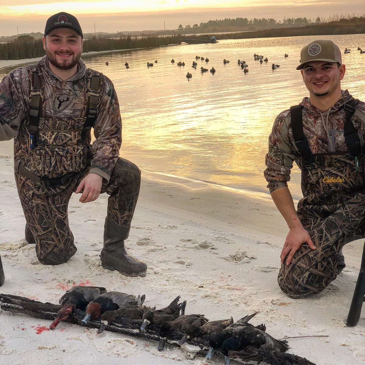 nimicreek's tweet photo. Another day, another limit down in the dirty south ! Today we hit the blue bills hard with a few bonus reds. Feelin’ dangerous. 🦆#hunt #nimicreek #duckhunting #ducksunlimited #divingducks #swampthing #swampassassin #like4like #follow4follow #followforfollow #likeforlike https://t.co/4FQncjkPyp