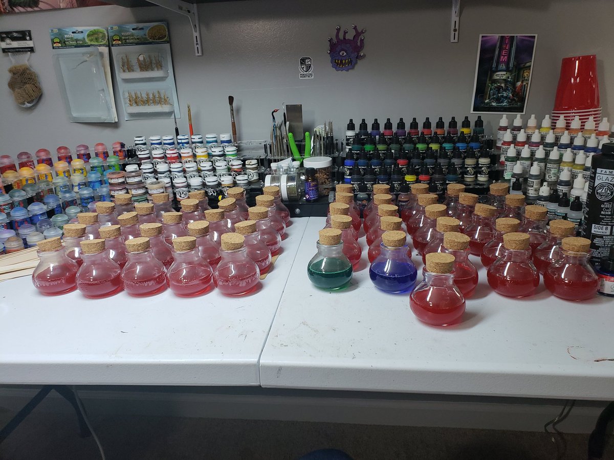 DModdities's tweet photo. Working hard! #DModdities #DNDECEMBER #dnd #rpg https://t.co/6fIPvrwWVT
