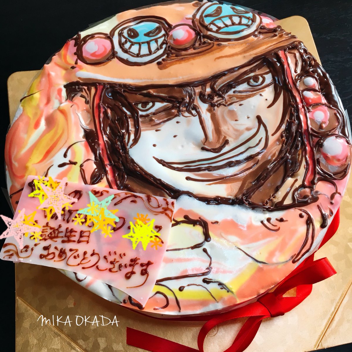 オカダ ミカ 手描きイラストケーキ Pa Twitter エースのイラストケーキ 専門学生の頃の友達から頼まれて作りました 7号サイズの生クリームのイラストケーキ エースは難しい 結構描くのドキドキするキャラだったり 笑 イラストケーキ ケーキ