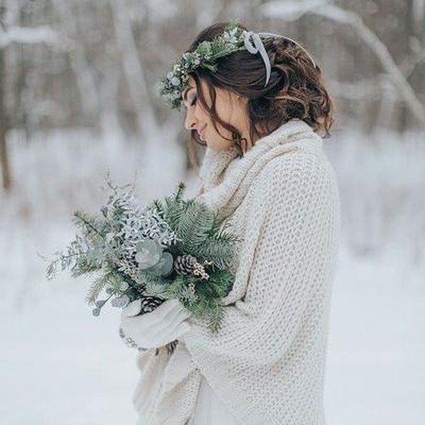 siquieromarket's tweet photo. Nos encantan las novias invernales... ¡Parecen sacadas de un cuento! Con vestidos y complementos llenos de detalles para sentirse abrigadas y confortables... ¿Qué opináis vosotr@s?❄️
.
.
.
.
#noviainvernal #bodasdeinvierno #SiQuieroMarket #mecaso #segund… https://t.co/HDMcxKMh5s https://t.co/SB5ny3pOln