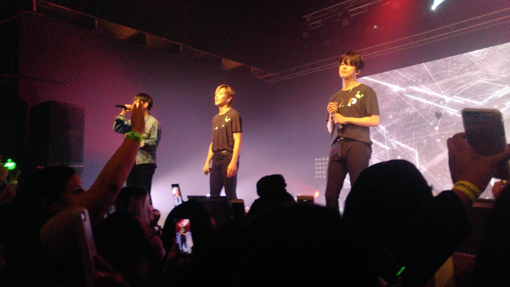 NajaSAKAii's tweet photo. I'll never be able to say 'thank you' enough for the experience they gave us that night💚
#BAPForeverTour #ForeverBAP #BAPinDALLAS #ForeverinDALLAS #BAPWORLDTOUR
#Himchan #DAEHYUN #YOUNGJAE #Jongup #Zelo #BangYongguk #Yonguk #ChoiJunhong
#ForeverWithBAP #BAP https://t.co/RwbpoKaEX1