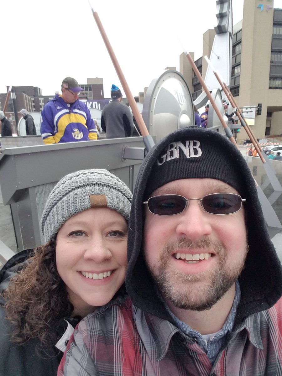 LorentzenJeff's tweet photo. #vikings Just trying to get on the video board https://t.co/fwr2NpEDHC
