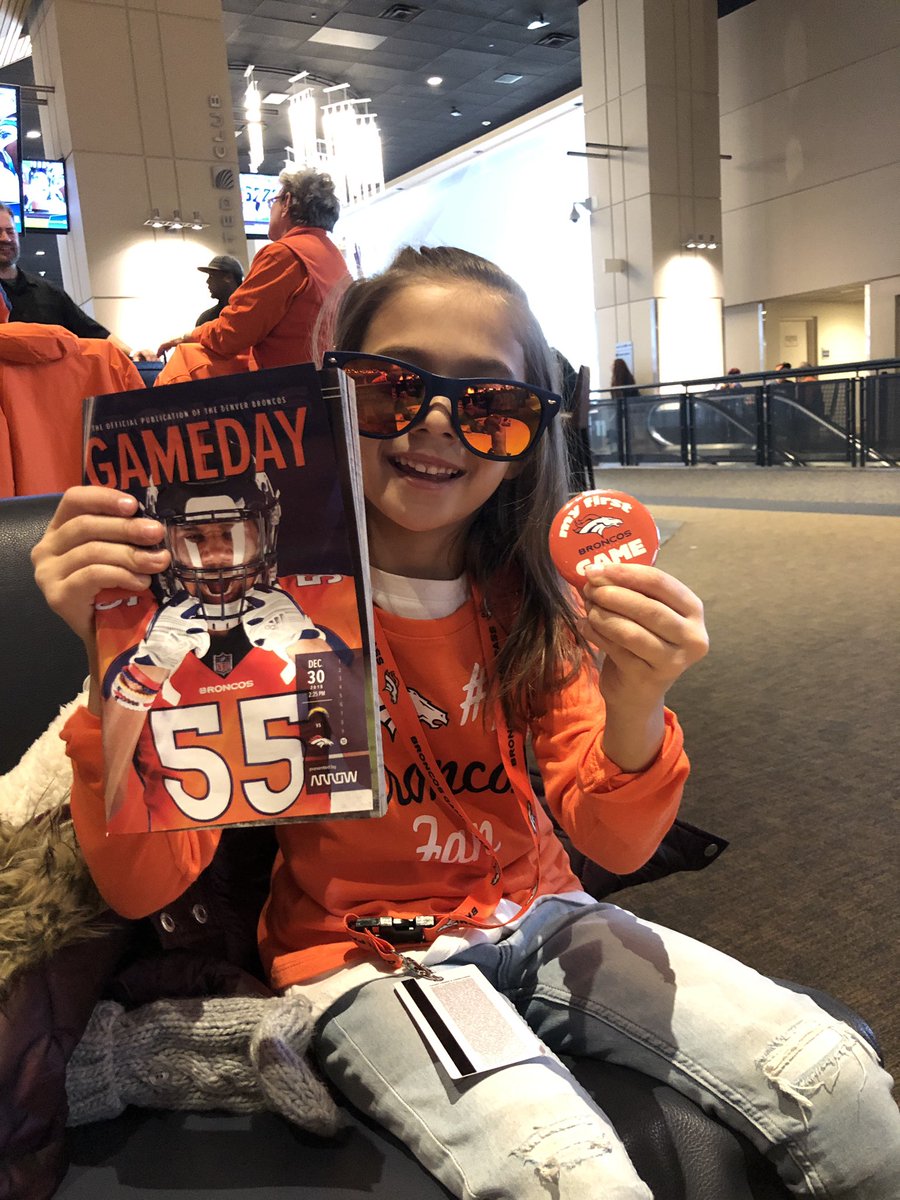 NJBroncoFan's tweet photo. Someone is excited for their first game!
#BroncosCountry https://t.co/9mzNd7Sfqs