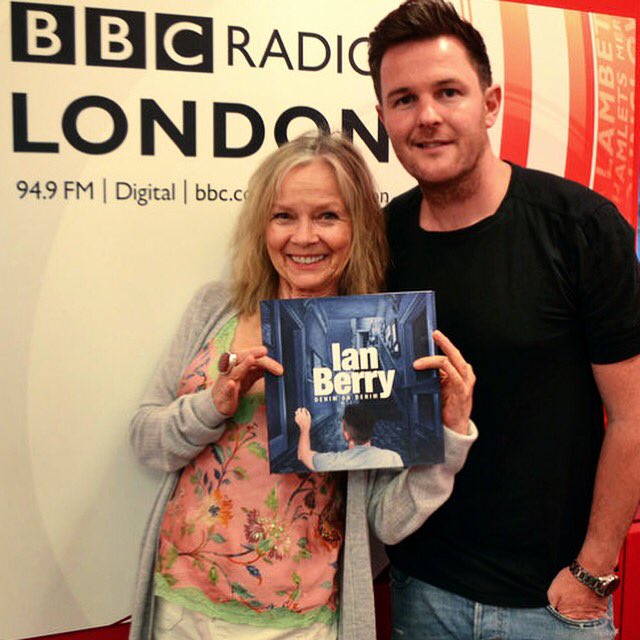 ianberry_art's tweet photo. I’ll be on the @middleagedminx show tomorrow on @BBCRadioLondon at around 3:30pm if you’d like to listen while getting ready for the big night! Along with my New Years message ;-) I’ll be talking about the show @smallgallsoho of #sohorecords https://t.co/gS5buf8YV1