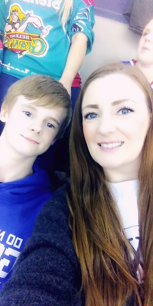 loopylorin's tweet image. #GiantSelfie @DavidRi05315636