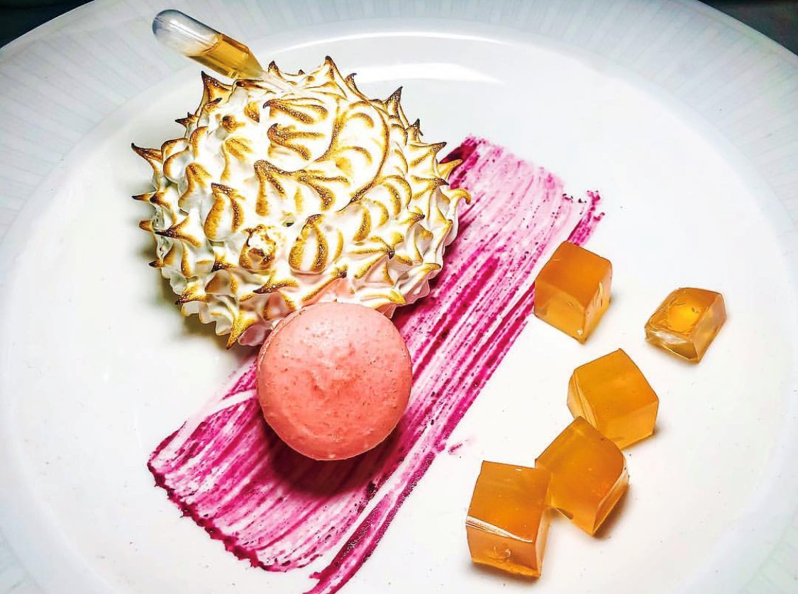 Take your holiday diet to the next level with our Baked Alaska | Bourbon Vanilla Ice Cream | Black Currant Sorbet | Meringue #westgateholiday 📸:<a href="/thedoubleeaterz/">Christine Ng</a>