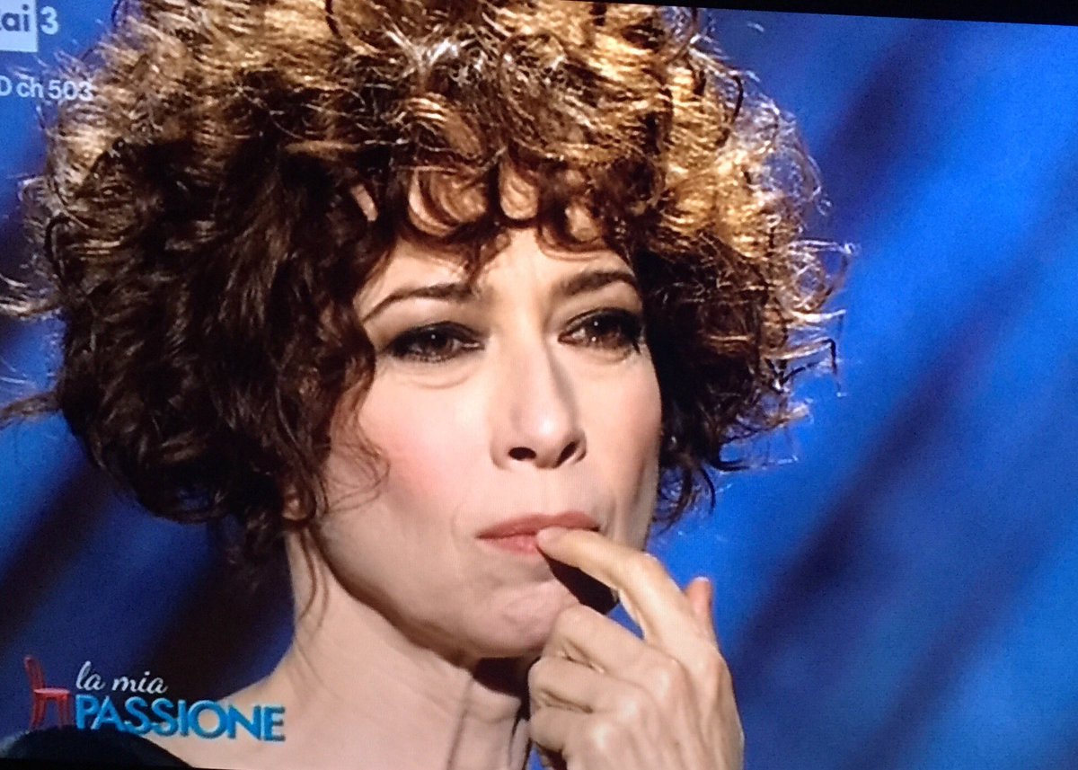 valeriamancuso1's tweet photo. @RaiTre @FedroMarra @VPivetti #lamiaPassione
Che simpatia e che bravura#VeronicaPivetti
Che grande professionalità #MarcoMarra https://t.co/IReGb1e4mS