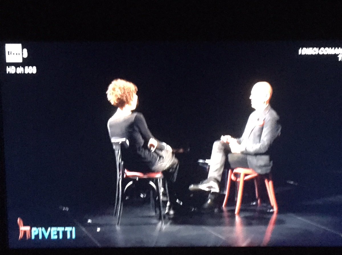 valeriamancuso1's tweet photo. @RaiTre @FedroMarra @VPivetti #lamiaPassione
Che simpatia e che bravura#VeronicaPivetti
Che grande professionalità #MarcoMarra https://t.co/IReGb1e4mS