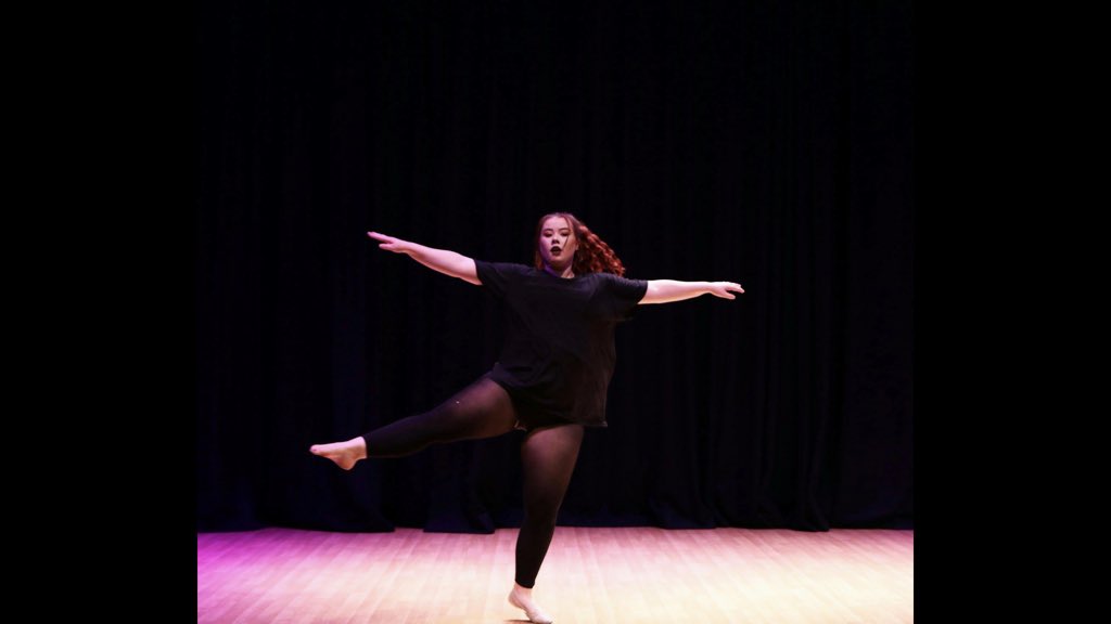 kkbthb's tweet photo. @Sheridansmith1 @tramshedtheatre My daughter would live to dance on your tour ..... she is trained in modern, ballet, tap, musical theatre and singing and turns 18 in 2019 ..... what a fab birthday present that would be 💖👯‍♀️ https://t.co/9oBB5HQDyg