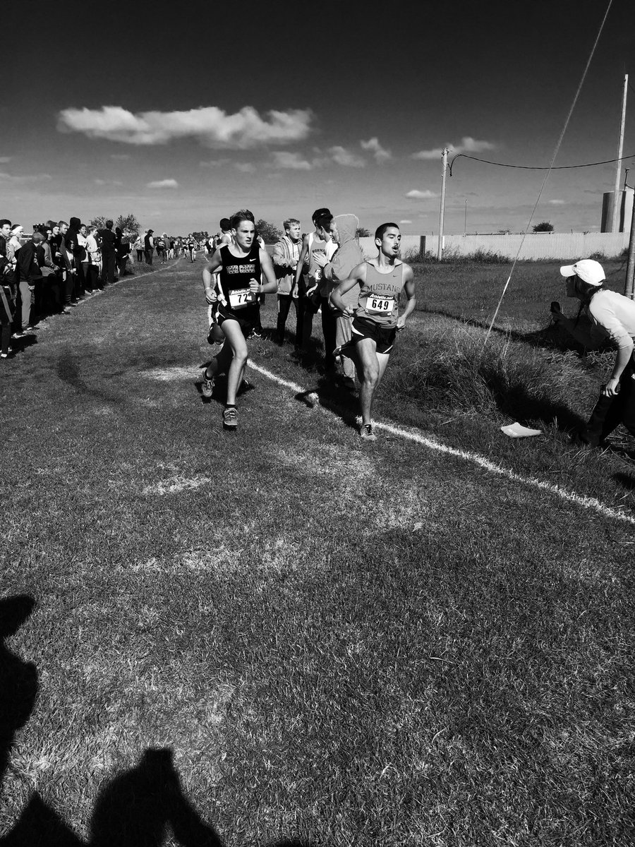 DeerCreekXC's tweet photo. DCXC started post-season w/ bang hosting COAC conference meet &amp; once again sweeping all 4 divisions for 4th time this season!!!! Weather was beautiful, course was perfect &amp; times were jaw dropping fast! 19:32 top 5 avg for V girls &amp; 16:24 top 5 avg for V boys! Incredible day! https://t.co/LtWUEVr9xk