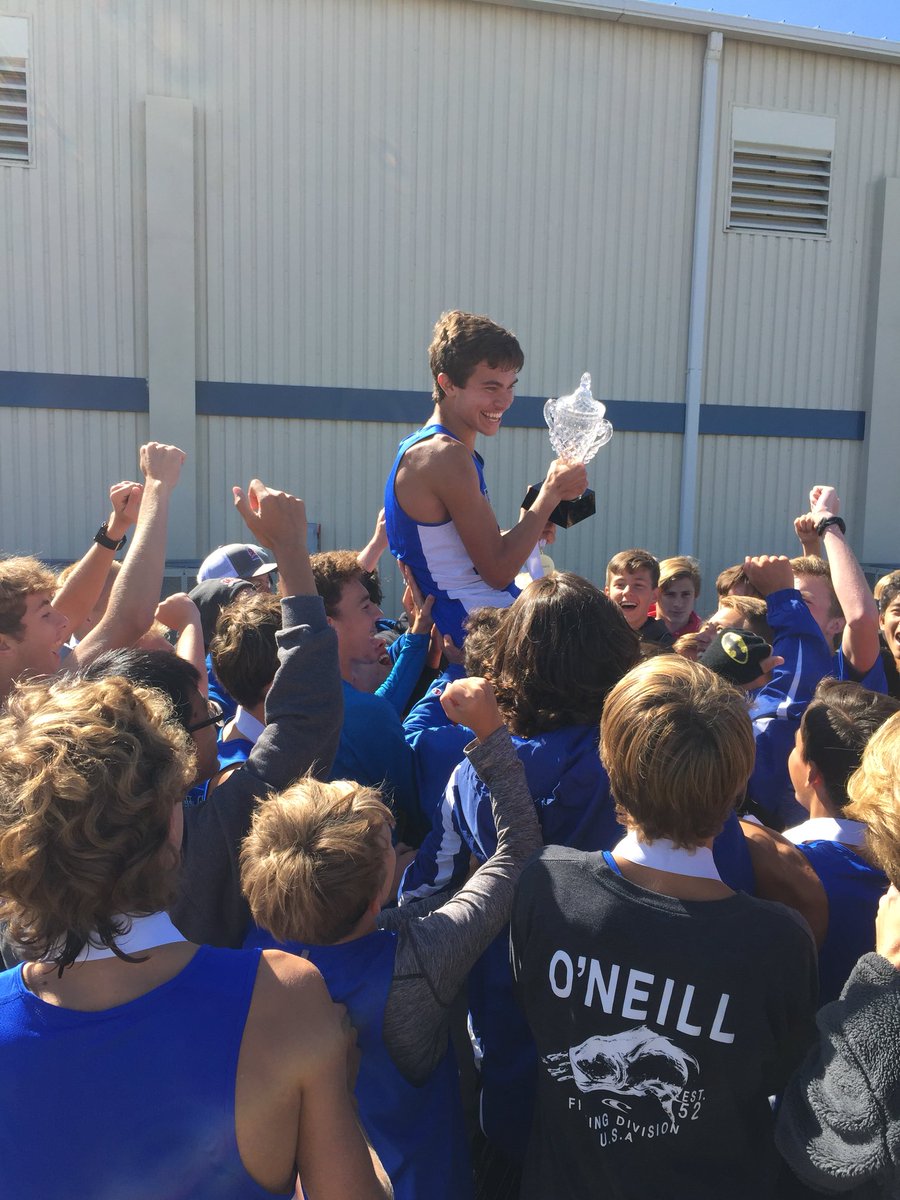 DeerCreekXC's tweet photo. DCXC started post-season w/ bang hosting COAC conference meet &amp; once again sweeping all 4 divisions for 4th time this season!!!! Weather was beautiful, course was perfect &amp; times were jaw dropping fast! 19:32 top 5 avg for V girls &amp; 16:24 top 5 avg for V boys! Incredible day! https://t.co/LtWUEVr9xk
