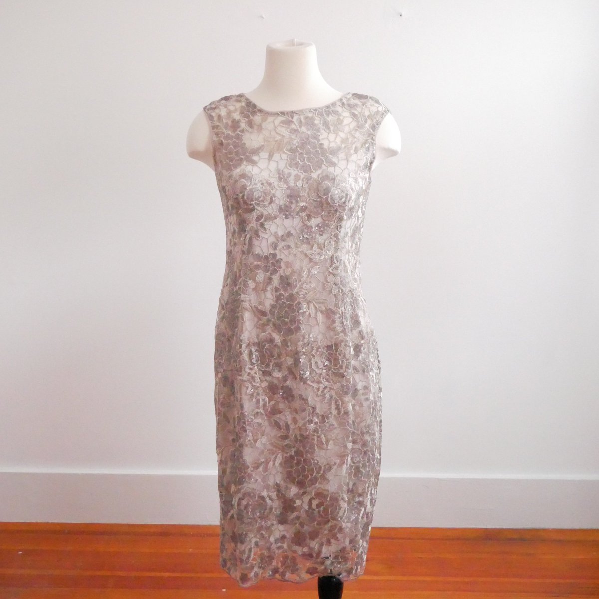gracefulbtq's tweet image. Today only, like any of my items &amp;amp; receive a special discounted offer just 4 u! DVF White Lace Dress Sz 6 #closetclearout #poshmarkseller #shopmyclothes #mycloset #womensfashions #onlineshoppingsale #dress4less #shop4less #neverbuynew #fashionsale #shopboston #closetsale