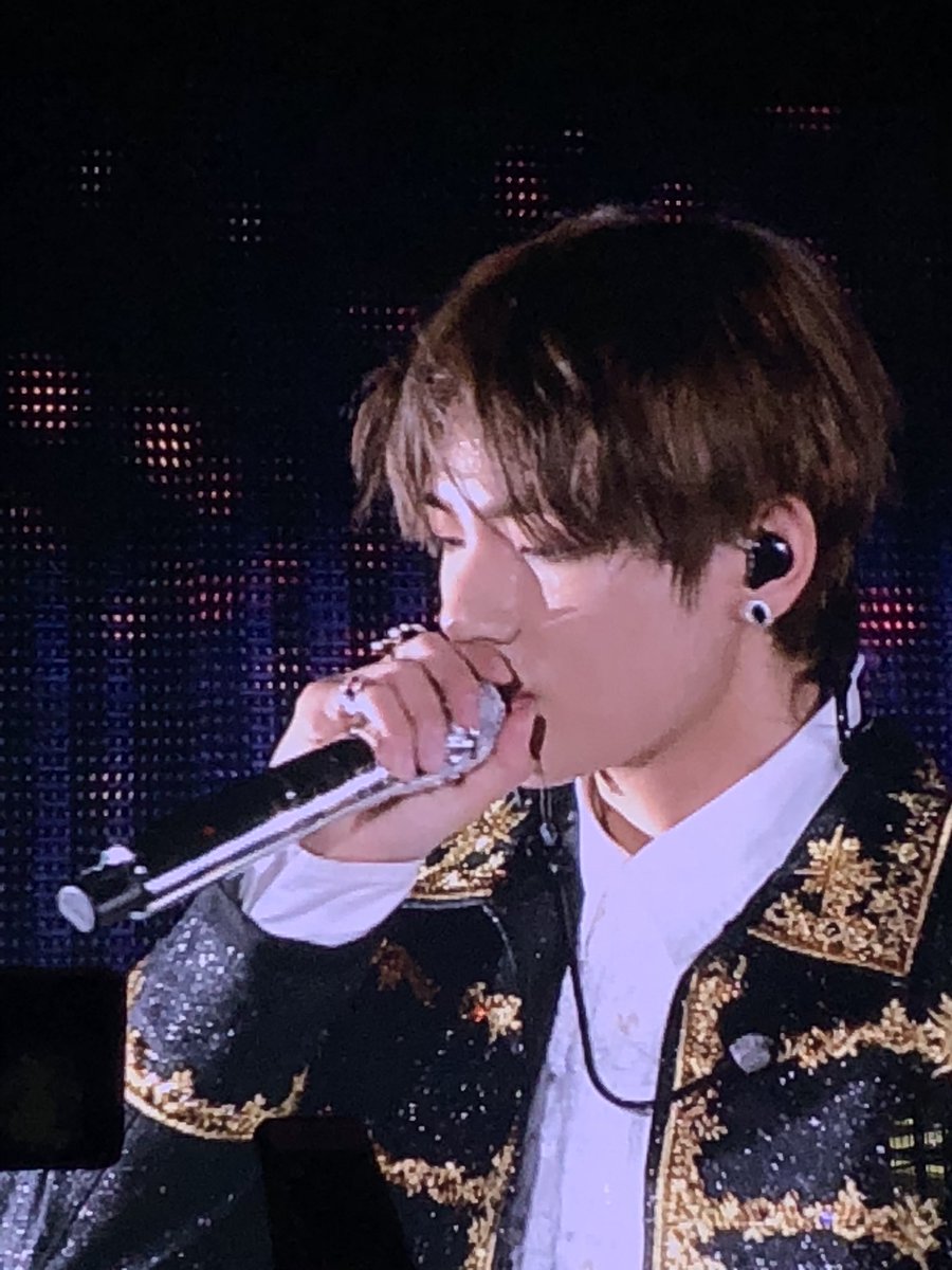 BTZazziella's tweet photo. Happy Birthday Tae #photo15
💜💜💜
#Taehyung
#TaehyungMayYouShineBright
#HAPPY_VIRTHDAY https://t.co/7evXgP1oAd