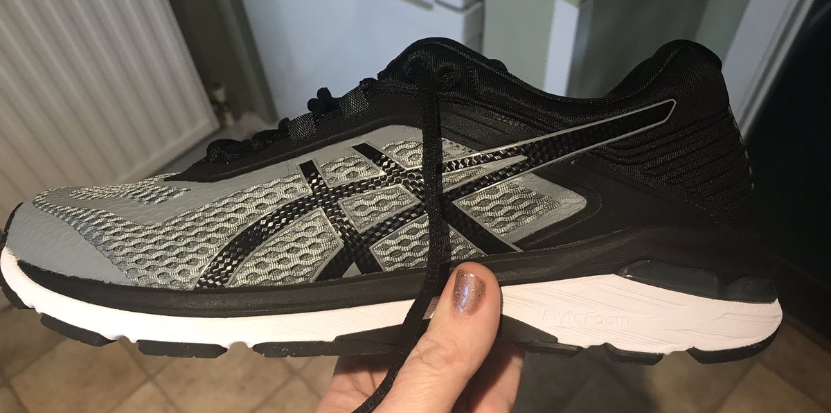 washing asics running shoes