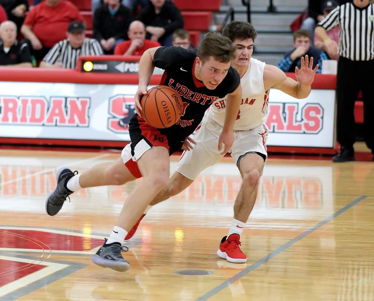 coachk6463's tweet photo. 2 in a row for the good guys of Liberty Union, this one against 6-2 Licking Valley, 70-60. Haven't turned the corner yet, but we sure are approaching it! #ThroughThick&Thin https://t.co/mNTlBbgQ4d