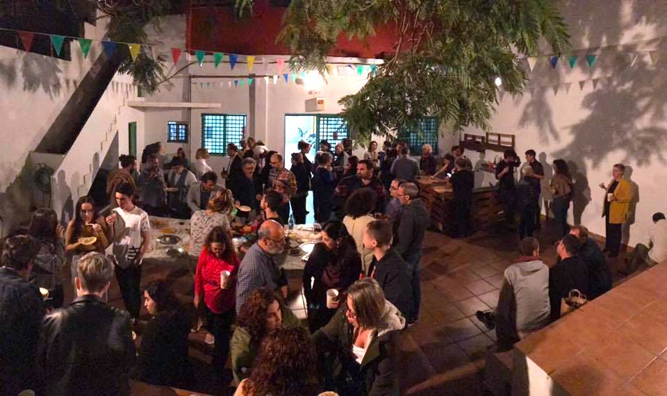 Todo lo recaudado en nuestro Brindis Solidario 2018 lo hemos destinado a apoyar el crowfunding de <a href="/MareaBlancaGC/">Marea Blanca Gran Canaria</a> <a href="/mareablancatfe/">mareablancatenerife</a> en
goteo.org/project/defens… y al de <a href="/MacromuelleNo/">AgaeteSinMacroMuelle</a> en goteo.org/project/salvar…
¡A por el 2019!