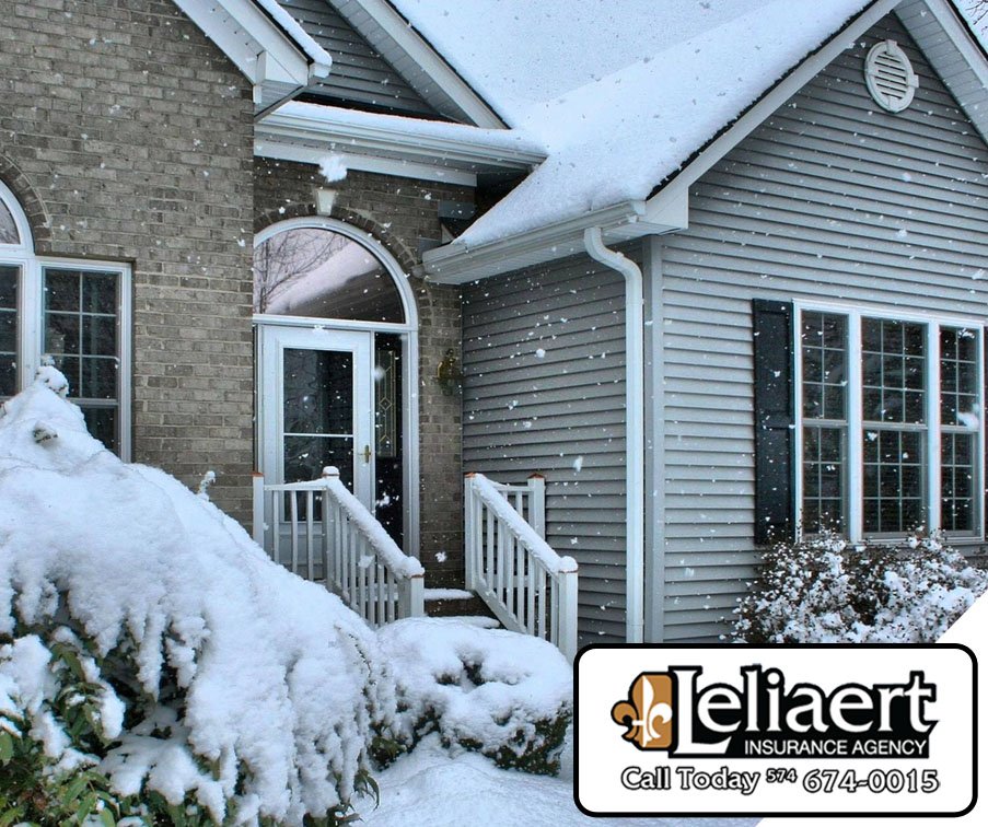 LeliaertIns's tweet photo. Ice dams are common on snowy days, but can wreak havoc on your roof over time. 4 tips for prevention: https://t.co/FO3r2tEmkY https://t.co/m2hqVVCn2W