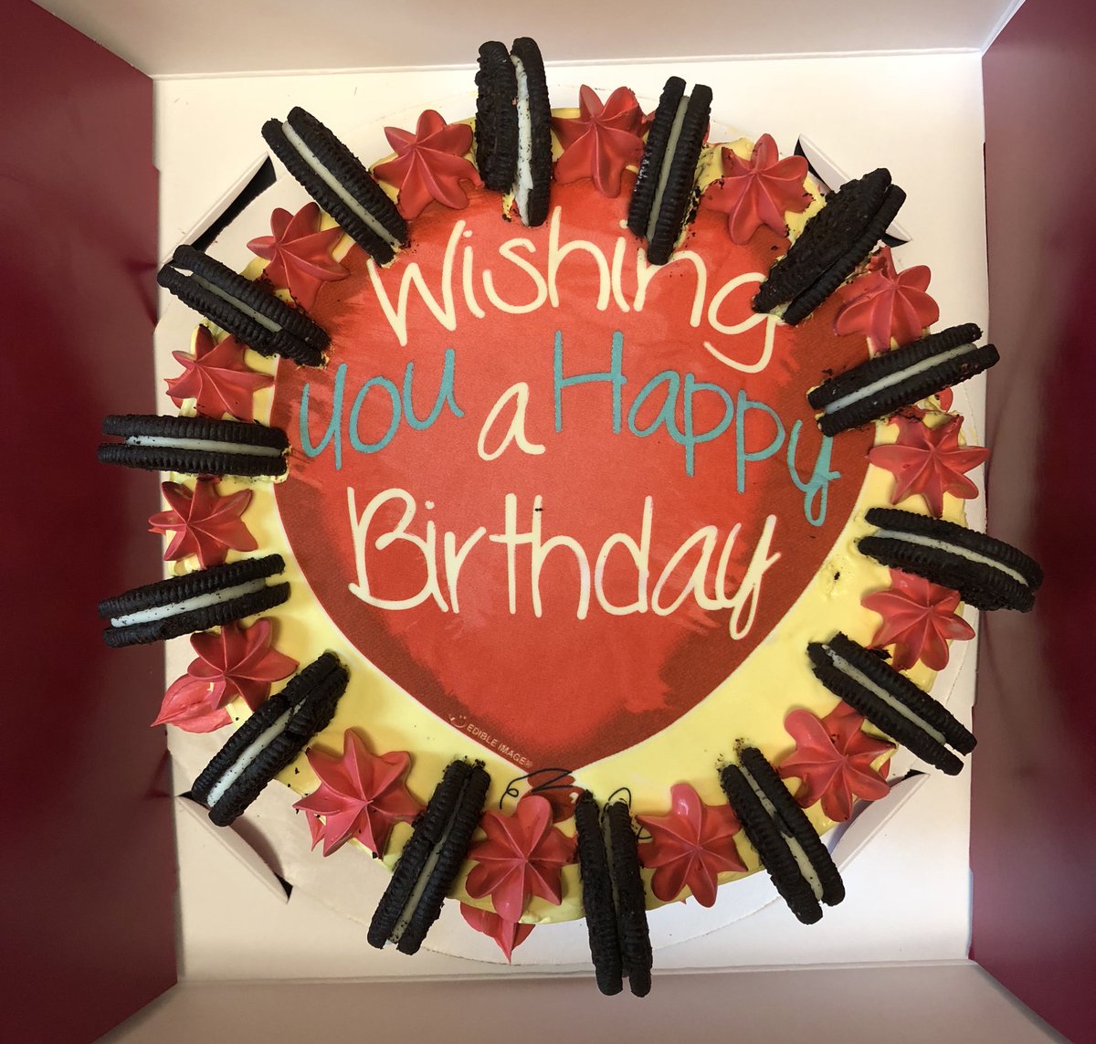 WindwardMenchie's tweet photo. Oreo #happybirthday Fro-Yo Cake! Ready For Pickup 💛 Yum! #Good4You #yummyandguiltfree .
.
.
.
.
.
.
.
#menchies #MenchieWindward #alpharettacakes #fultoncounty #alpharetta #cambridgehighschool #awesomealpharetta #probiotics #healthy #cakes #cakedecorating #oreo #oreocake https://t.co/aYXmzzpE9P