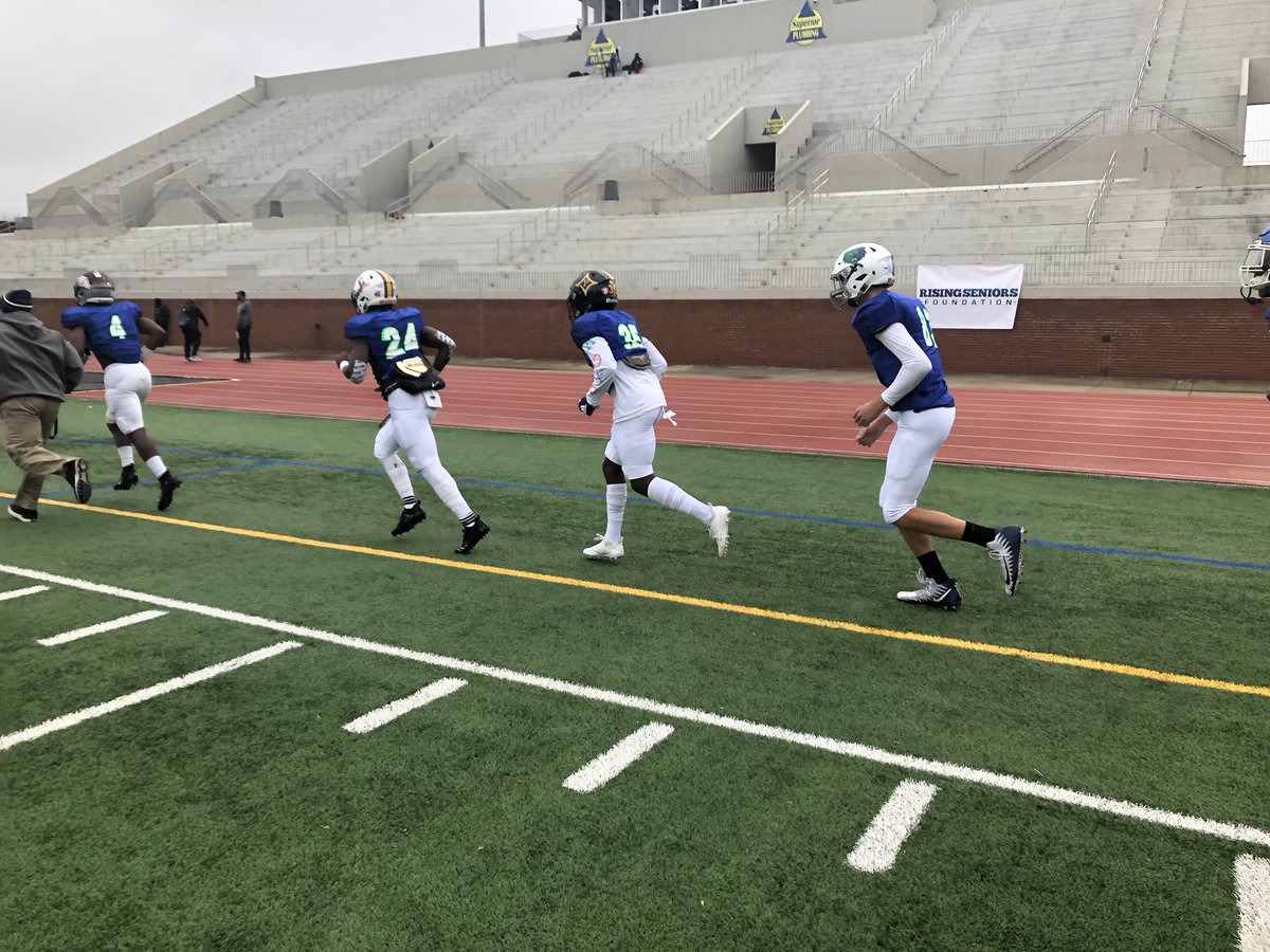 RisingSeniors's tweet image. #TeamCommitment