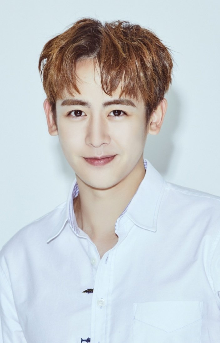45Kcr's tweet photo. 3) Nichkhun (2PM) https://t.co/Ywg6c7p2Rn
