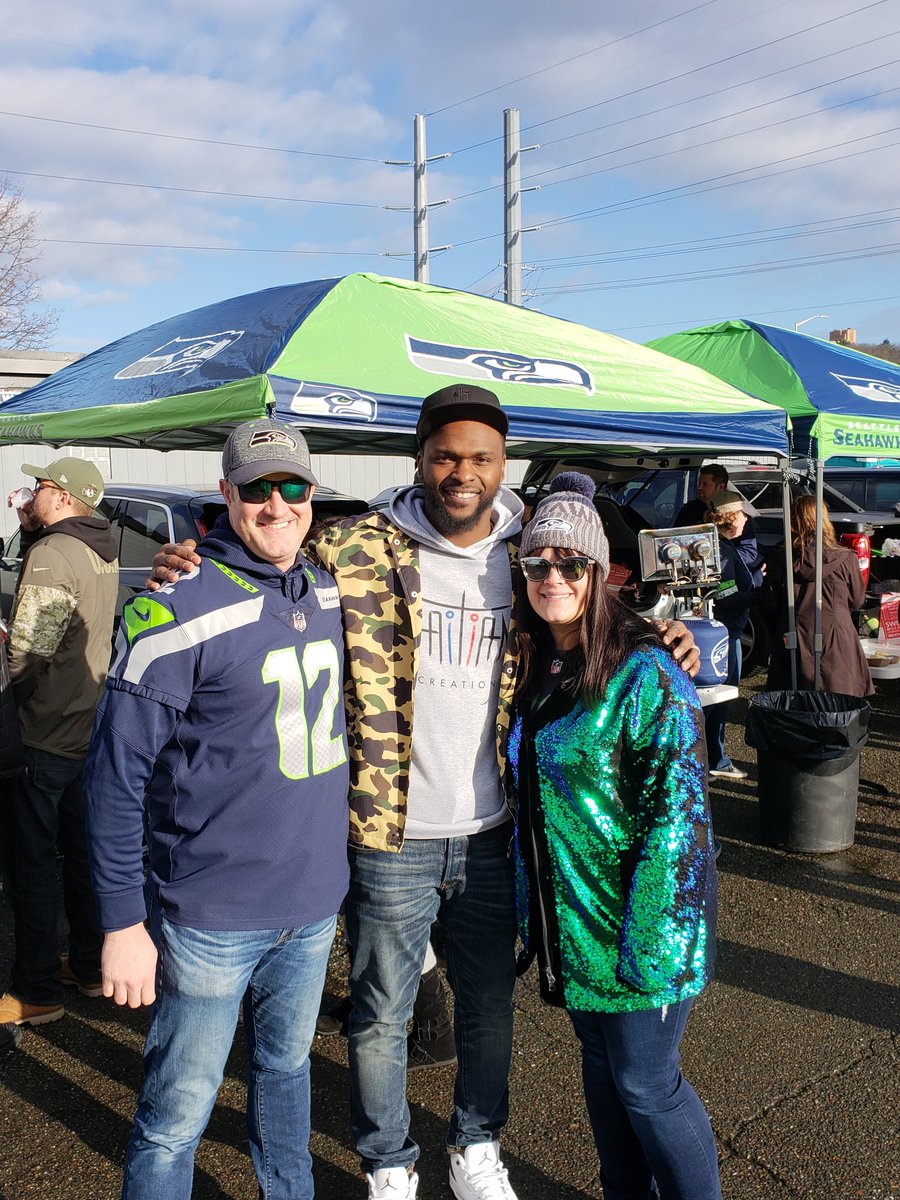 Thanks <a href="/cliffavril/">Cliff Avril</a> for crashing our tailgate and glad you enjoyed the <a href="/Umami33/">Umami 33</a>