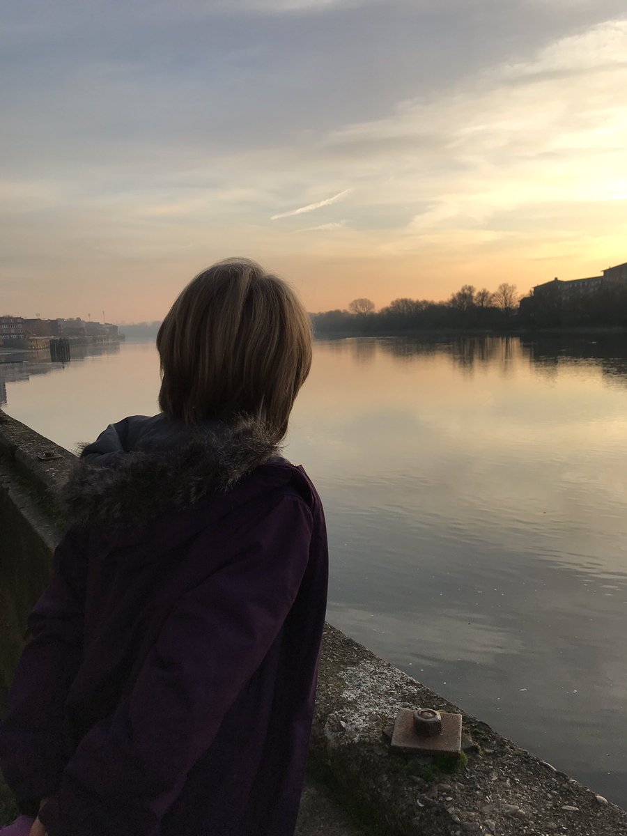 TheDavidCoram's tweet photo. In August, I stood by the Thames asking the moon to say happy birthday to my daughter. In December, she stood there with me and I cried. https://t.co/WixvPGVLgi