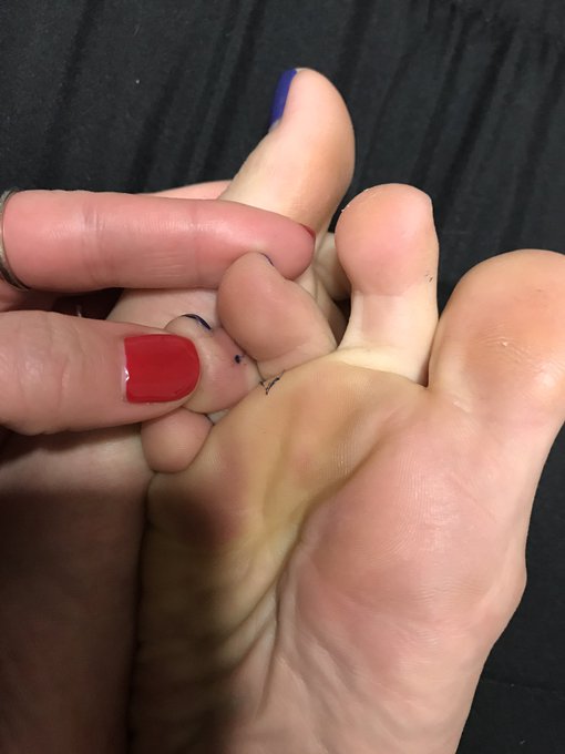 #feet https://t.co/CEYm4QRrkn<a href="/tag/feet"class="tags">#feet</a>