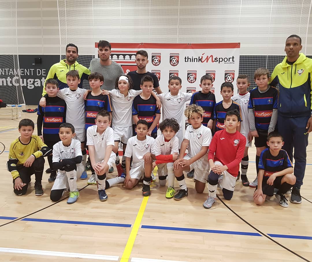 CECollbato's tweet photo. Aquest cap de setmana el Benjamí @ProtSport #Collbató s'ha proclamat SUB Campió del torneig Iternacional de Sant Cugat jugant la final davant el Montpellier. Felicitats campions! #orgullosos #juntssommesforts https://t.co/VtqU2EkLB2