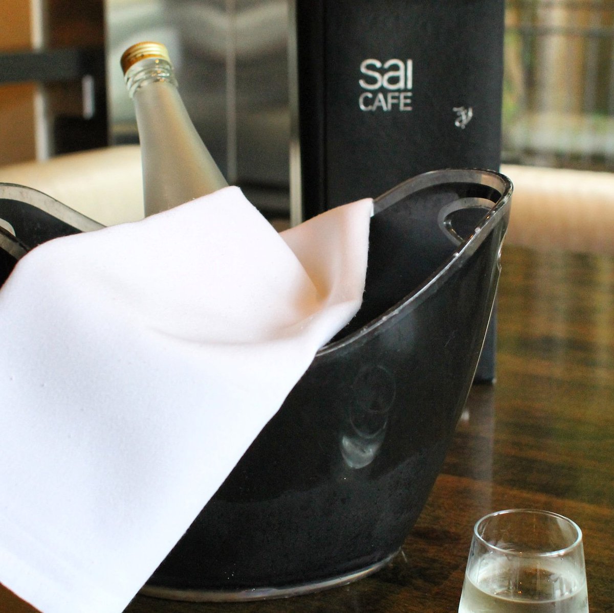 SaiCafeChicago's tweet photo. Things to pop on New Year's Eve:
- bottles (of #sake)
- party poppers
- #ramune
- &amp; lock it
---
#saicafe #nye #2019 #newyear #酒 #ラムネ #lincolnpark #sakegram #instasake #newyearnewme #poppinbottles https://t.co/50YapMNrxy