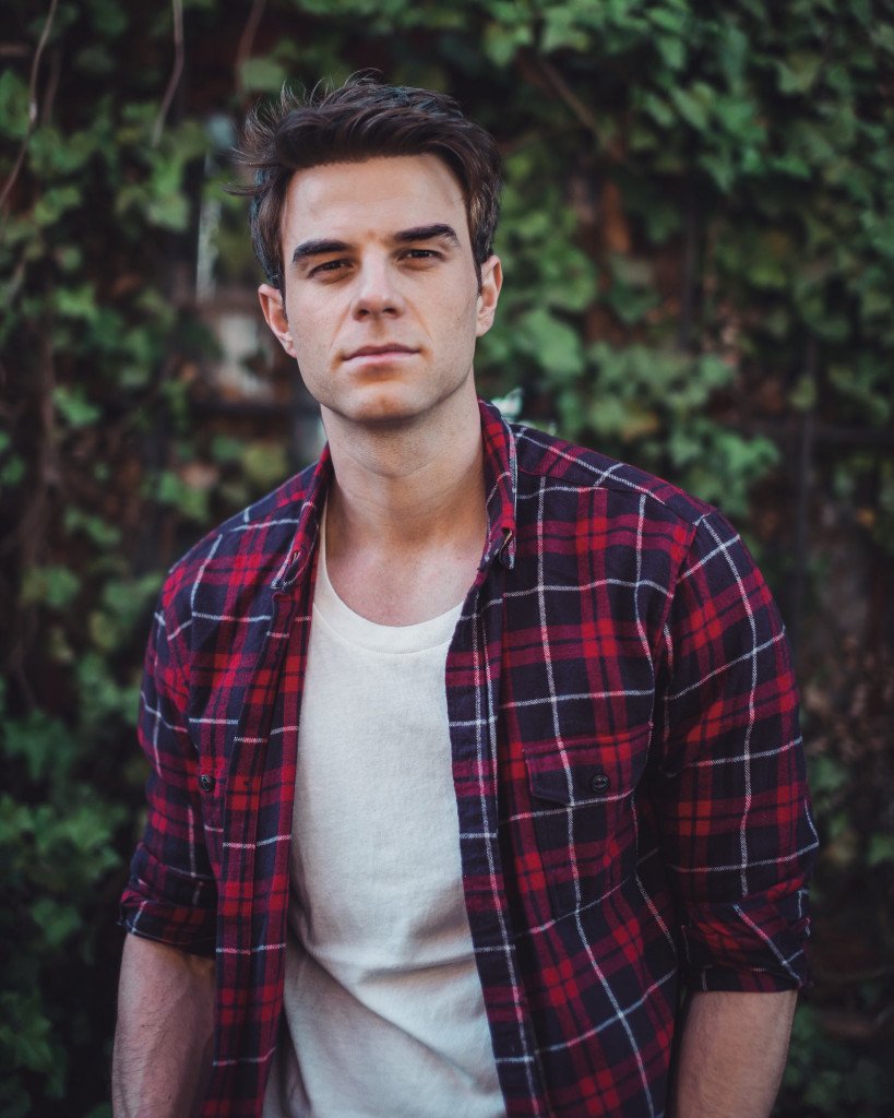 sboficial's tweet photo. TOP GATOS DO ANO

69 • Nathaniel Buzolic https://t.co/cy4QCzEwJ8