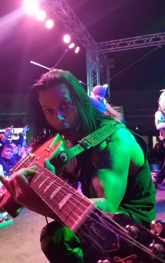 MichaelThomas19's tweet image. Thank you Scottsdale, AZ for another great night!!! #adlersappetite #tour2018 #sixstrings 😊👍🎸