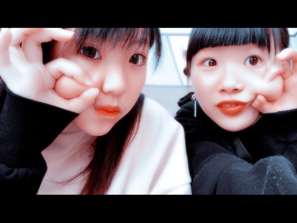 udiW3uKpv8HnY2X's tweet photo. これお気に入り♥️🥺

ほんとに遊べてよかったし
毎回めっちゃ久しぶりあうくせに
昨日の続きから話すみたいに
話せるし楽しいなぁ💕

また来年も仲良くしてください🤲🌙 https://t.co/UfGrvxxTMD