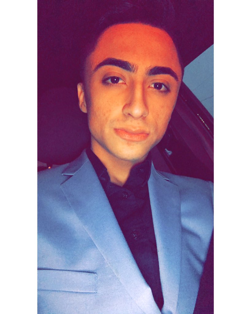 ErickPerales8's tweet photo. 🎩🥀 https://t.co/1ndQXlA1Dq